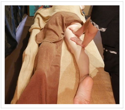 脚のマッサージ